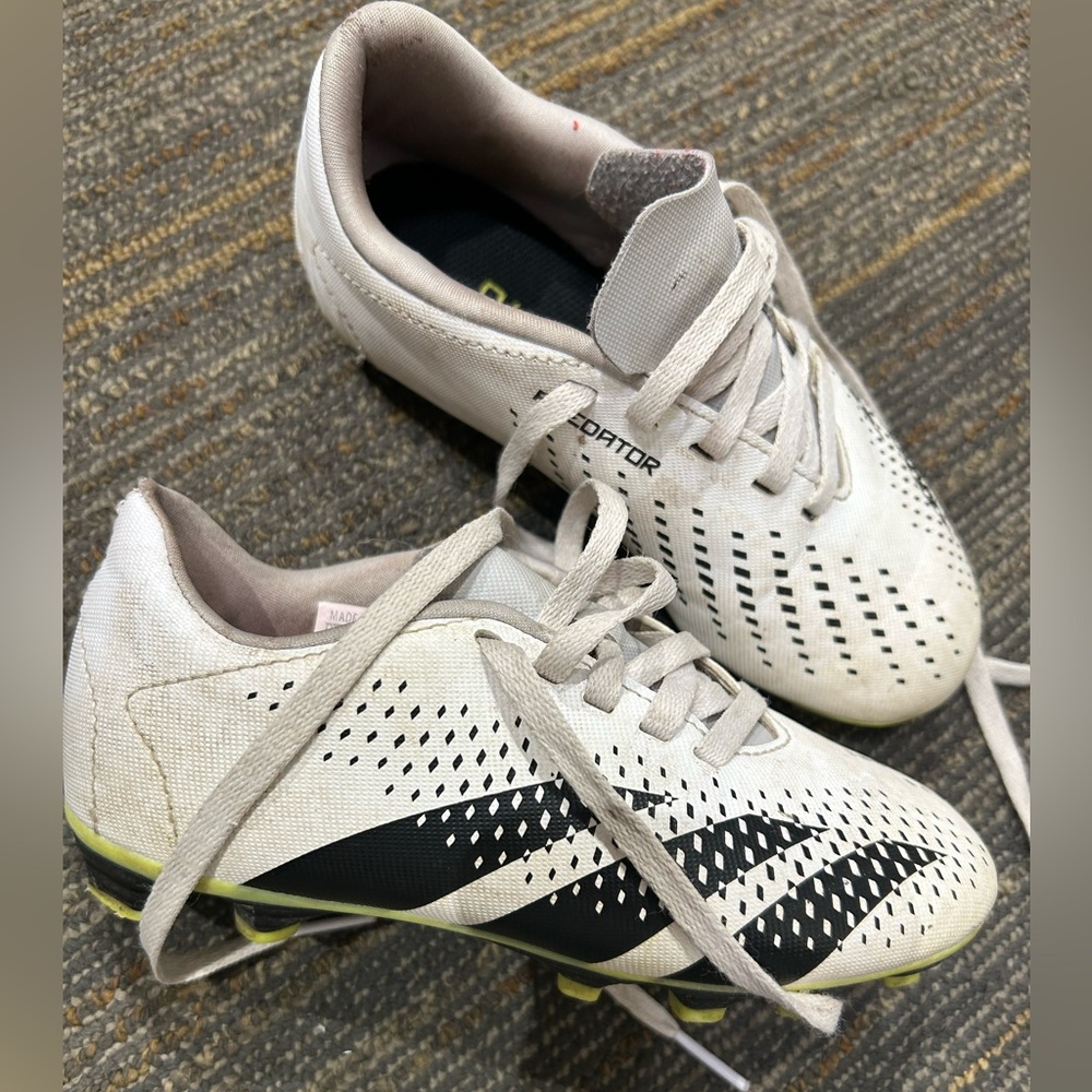 Adidas Predator kids soccer cleats